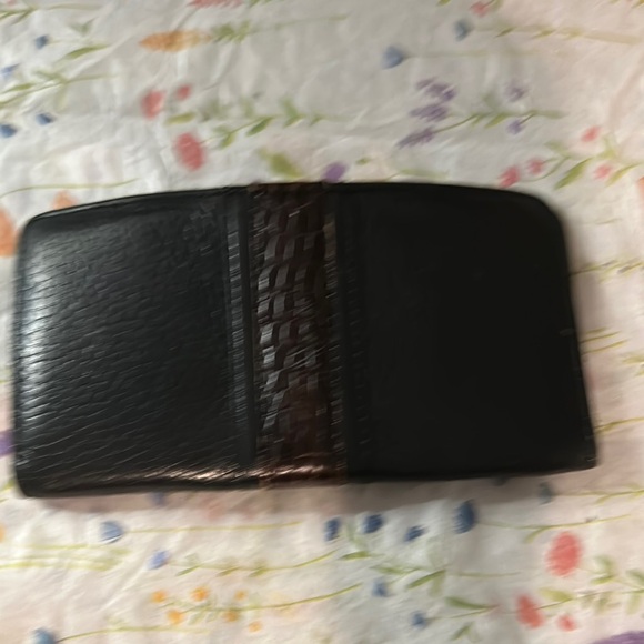 Brighton Black Leather Wallet with Brown Patterned Interior - Picture 4 of 4
